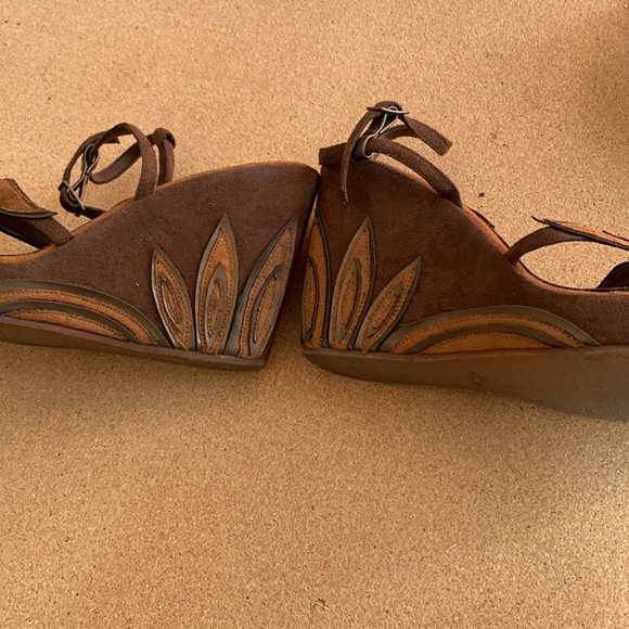 Brown Platforms Shoes unsized fits 6.5 - Picture 5 of 9